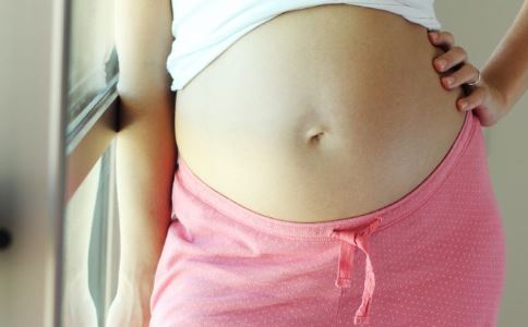 妊娠反应能揭示胎儿性别吗 孕妇下怀是男孩上怀是女孩吗 孕妇腹部突出过大是女孩吗