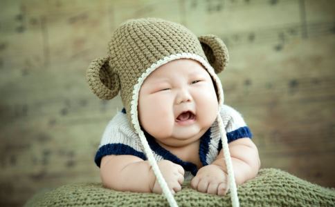 新生宝宝穿什么衣服好 婴幼儿穿衣注意事项 婴儿穿什么衣服好