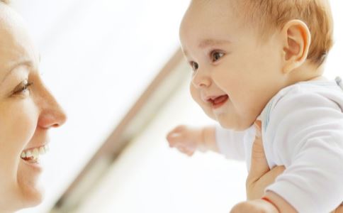 宝宝肚子胀气该怎么办？这些应对措施学起来