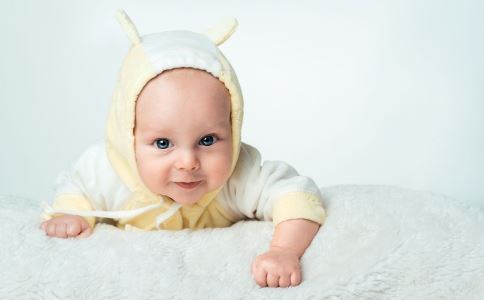 宝宝冬季保暖要注意什么 宝宝冬季保暖衣物如何选择 宝宝不能穿的保暖衣物
