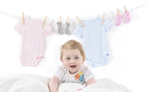 如何清洗宝宝的衣服 如何给宝宝选衣服 宝宝衣服清洗