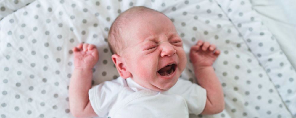 宝宝总是哭闹的原因有哪些 宝宝总是哭闹父母该怎么做 宝宝总是哭闹的原因