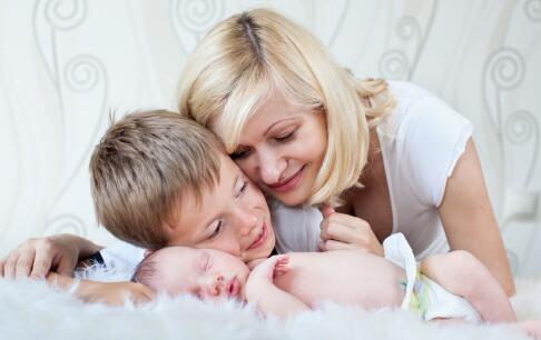 夏季宝宝护理 要警惕4种高发病