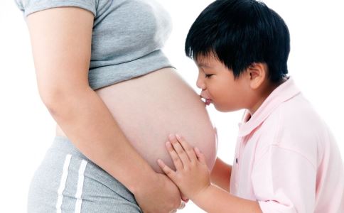 讨论：中国妈妈产假时间到底够不够