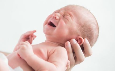 宝宝干咳是怎么回事 宝宝干咳怎么回事 宝宝干咳的原因