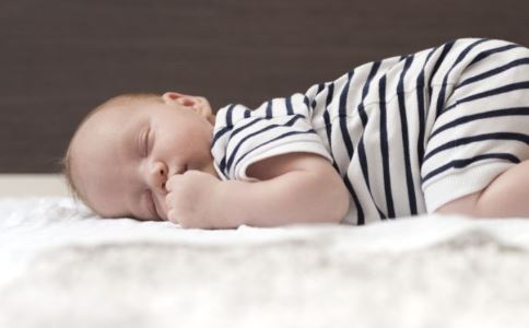 孩子可以睡席梦思床吗 宝宝可以睡席梦思吗 宝宝能睡席梦思床吗
