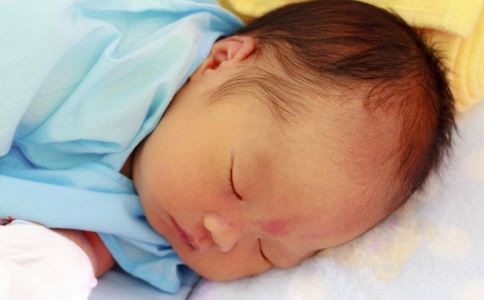 出生1个月的宝宝生长发育特征