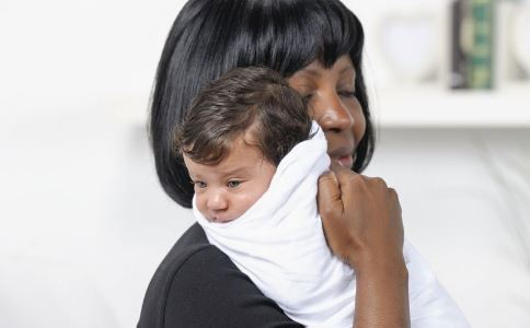 宝宝患母乳性黄疸 一定要停母乳吗