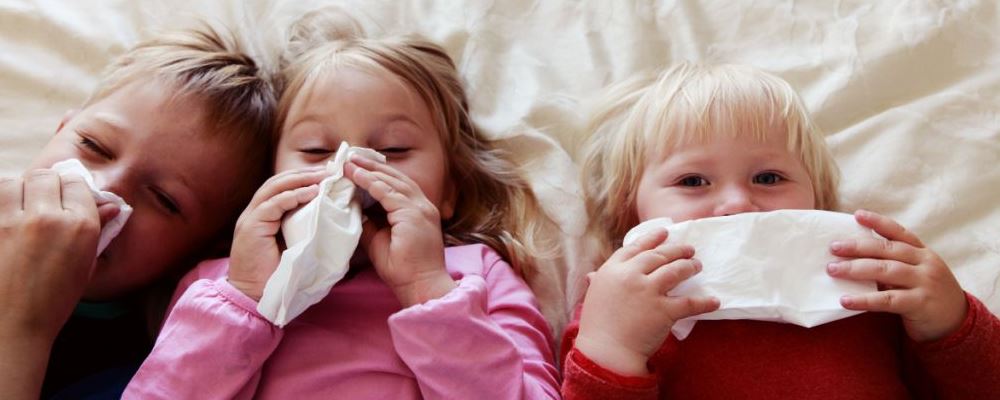 新生儿感冒鼻塞怎么办 新生儿感冒怎么治疗 小儿鼻塞的治疗方法