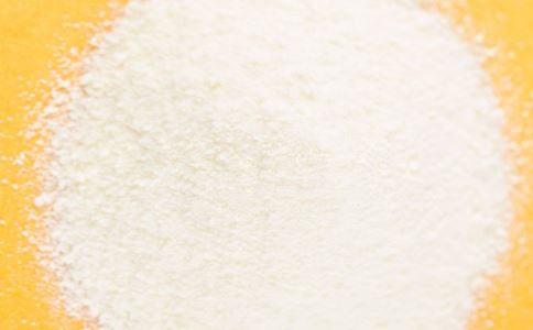 教你如何辨别婴儿奶粉优劣的方法