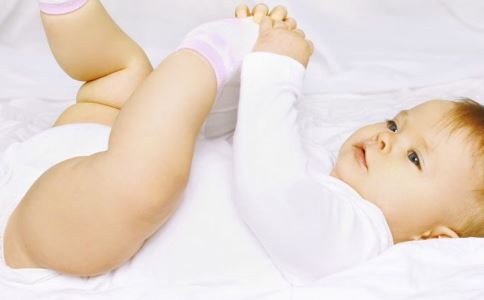 宝宝纸尿裤是不是越薄越好 宝宝用什么纸尿裤好 宝宝纸尿裤薄能吸水吗